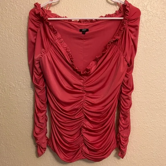 NWOT - Express Body Contour Compression Off The Shoulder Ruched Tee Pink - Large - Picture 1 of 8